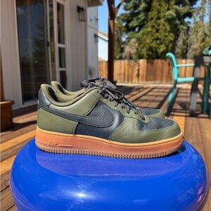 Nike Men's AF1 Green and Black Sneakers